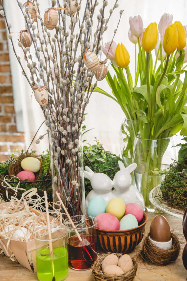 8 Easter Table Centerpiece Ideas That Are Simple Yet Beautiful